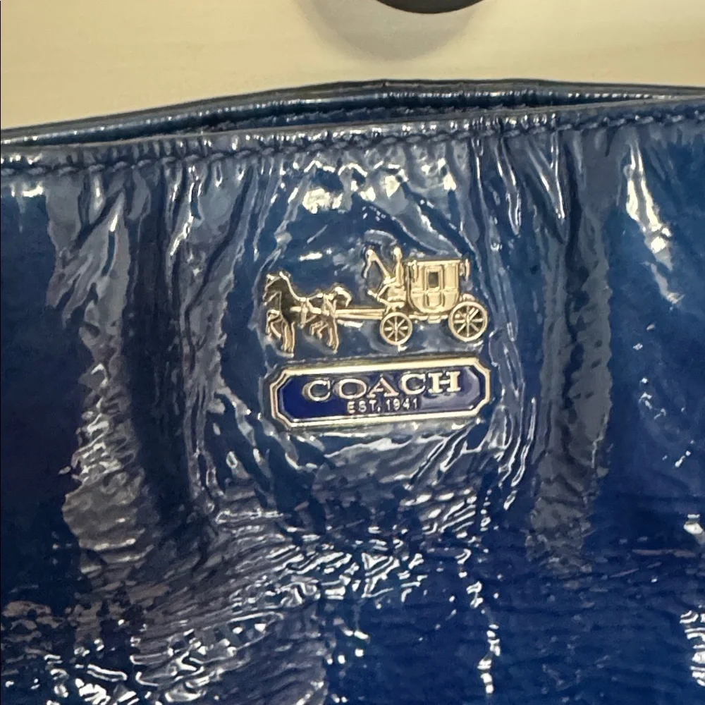 Coach patent leather navy blue Tote Bag - Picture 2 of 4